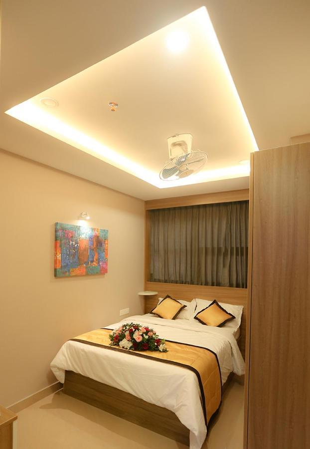 Hotel Emirates Kannangad ภายนอก รูปภาพ