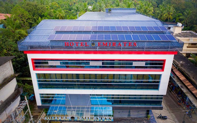 Hotel Emirates Kannangad ภายนอก รูปภาพ
