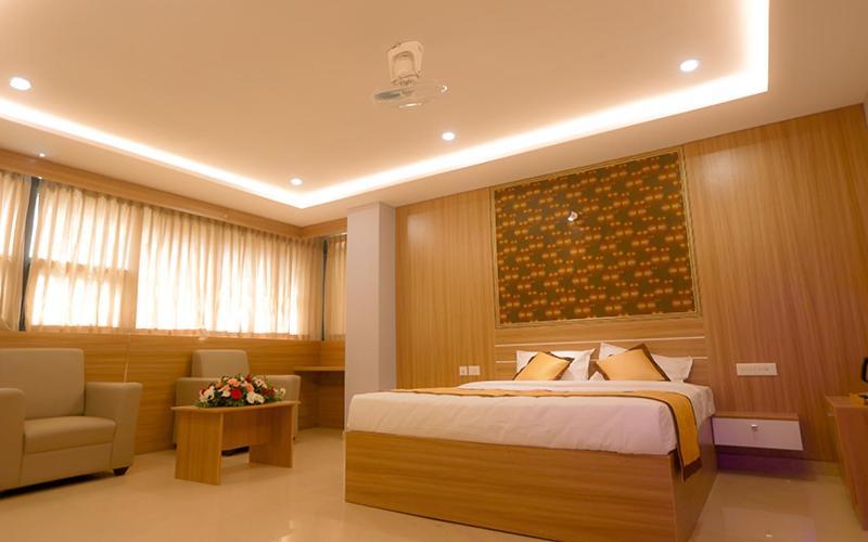 Hotel Emirates Kannangad ภายนอก รูปภาพ